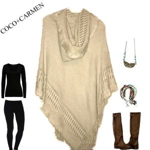 Sweater Shaul. PERFECT FOR FALL AND WINTER